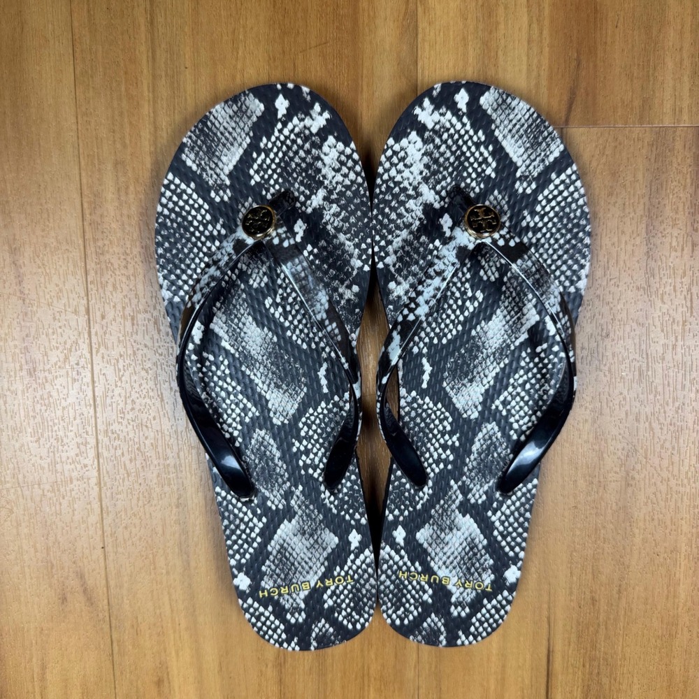 Tory Burch Womens Black White Snakeskin Print Logo Flip Flop Sandals Size 7-7.5